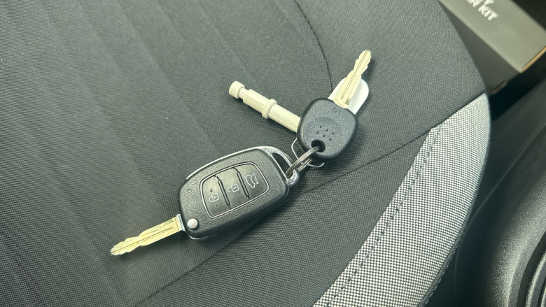 Hyundai i10 1.0 MPi SE Connect 5dr Petrol Hatchback